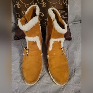 Women's size 10 boots
